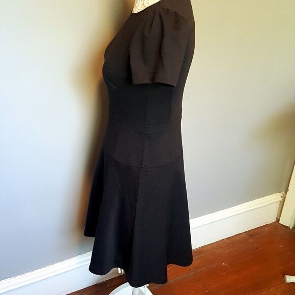 LOFT Fit and Flare Short Sleeve Black Ponte Knit Dress sz4 - Picture 3 of 7